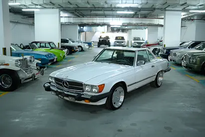 Mercedes-Benz SL 560 R107 Excellent Condition