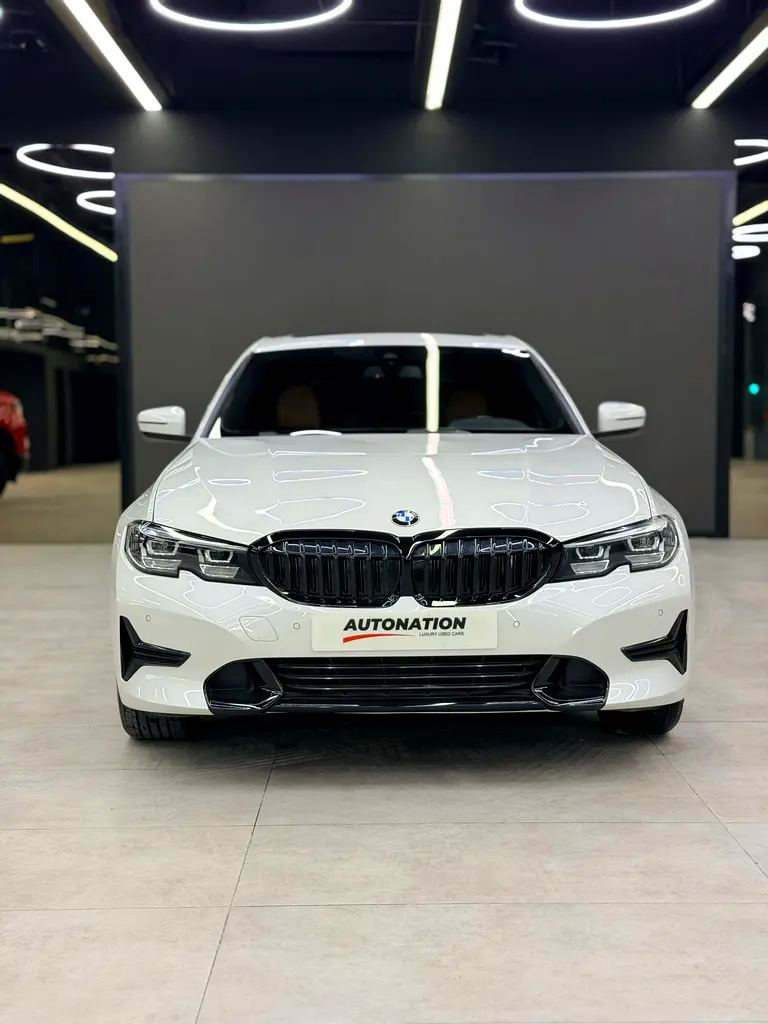 330i