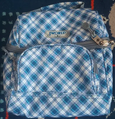 A lunchbox bag