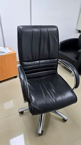 Elegant Black Office Chair for Sale