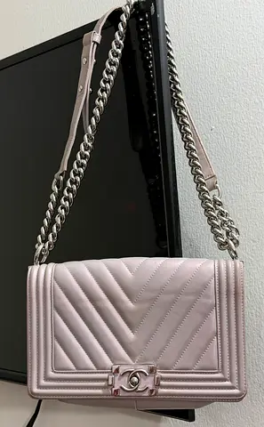 Chanel ladies bag