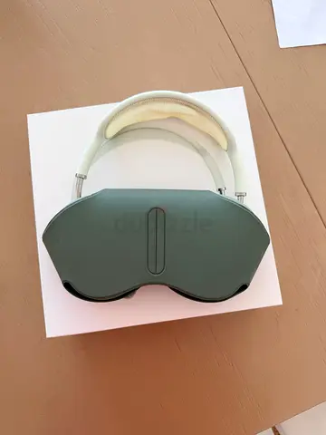 Apple AirPods Max with Smart Case