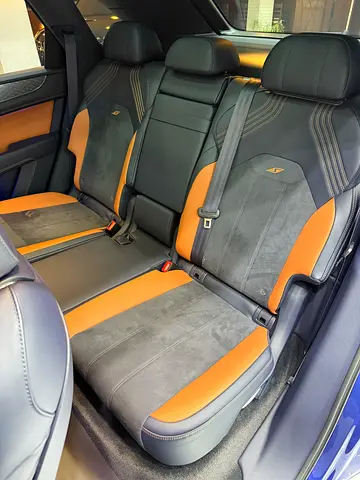 2022 Bentley BENTAYGA — миниатюра 16