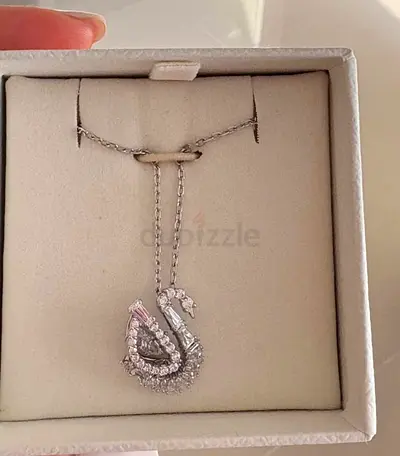 Swarovski Swan Pendant Necklace in Rhodium-plated Metal