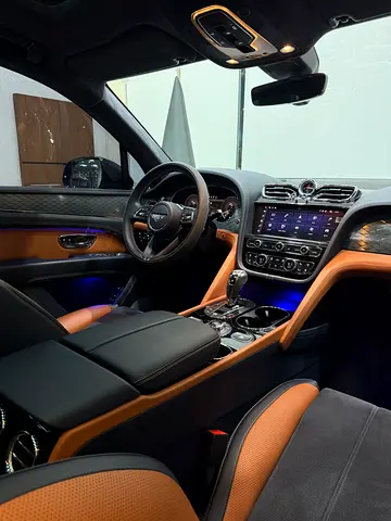 2022 Bentley BENTAYGA — миниатюра 17