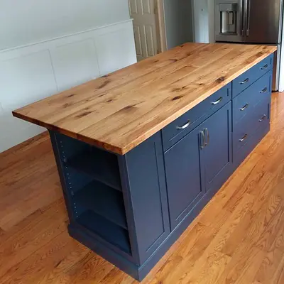 Sturdy and Stylish Kitchen Island with Storage