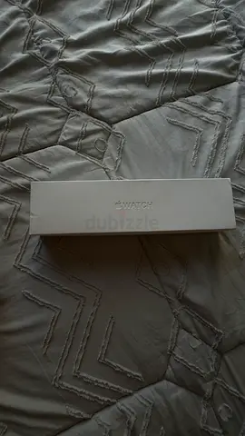 Apple Watch Series 5 space grey aluminum case with black sports band (44mm)