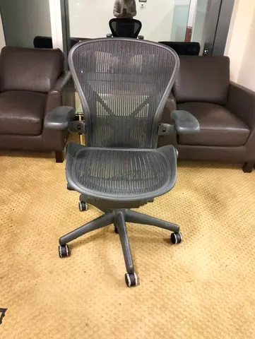 Herman Miller Aeron chair size B and C available for selling