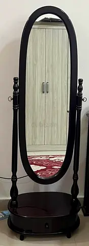 Elegant Full-Length Mirror with Stand and Storage