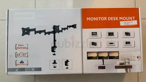 Triple monitor desk mount