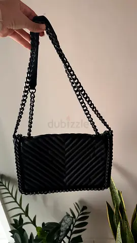 Stylish Black Quilted Handbag