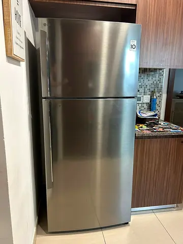 LG 782 literes Capacity Refrigerator in excellent condition as new