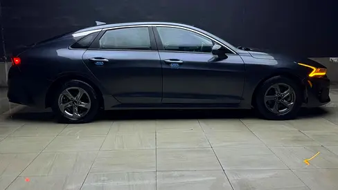 صورة 10 لـ 2022 KIA K5