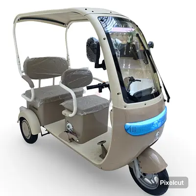 Electric tri scooter