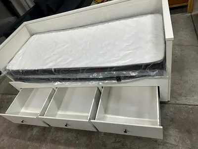 IKEA Hemnes Day bed with mattress