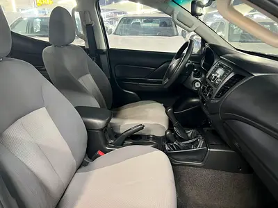 Mitsubishi L200 2021