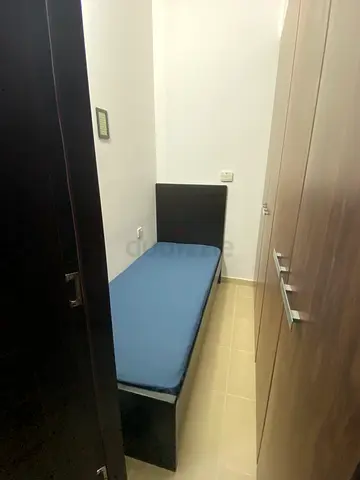 Single room with big wardrobe in business bay near metro