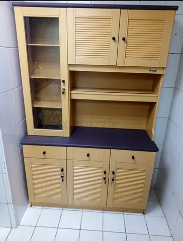 Stylish Kitchen Cabinet with Glass Doors