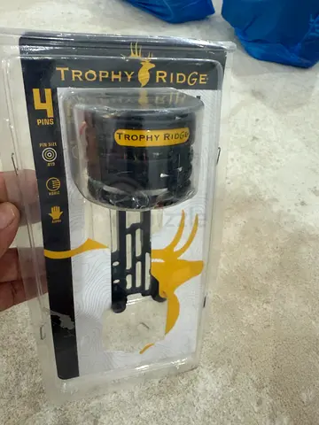 TROPHY RIDGE 4 PINS TROPHY