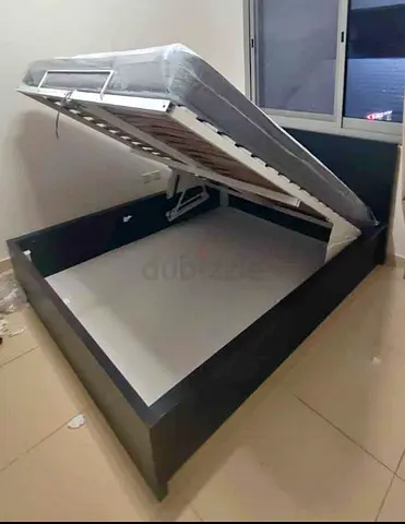 Ikea hydraulic king‑size bed (180 × 200 cm) with  IKEA mattress