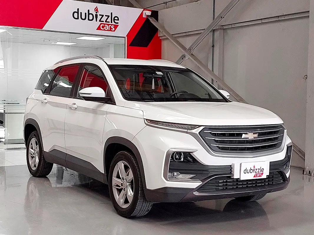 Chevrolet Captiva 2022 — photo 1 of 14