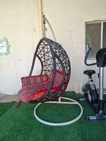 Stylish Hanging Chair for Relaxation