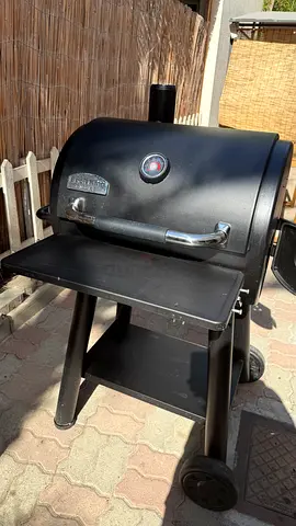 Regal 400 charcoal grill - Charbroil