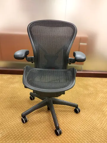 Herman Miller Aeron chair size B and C Fully Loaded for selling