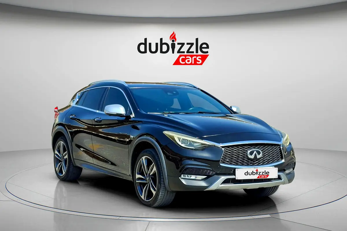 Infiniti QX30 2018 — photo 1 of 15