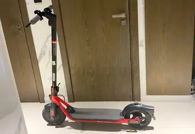 Ninebot D28U Electric Scooter – 1 Week Old – Excellent Condition NEGOTIABLE
