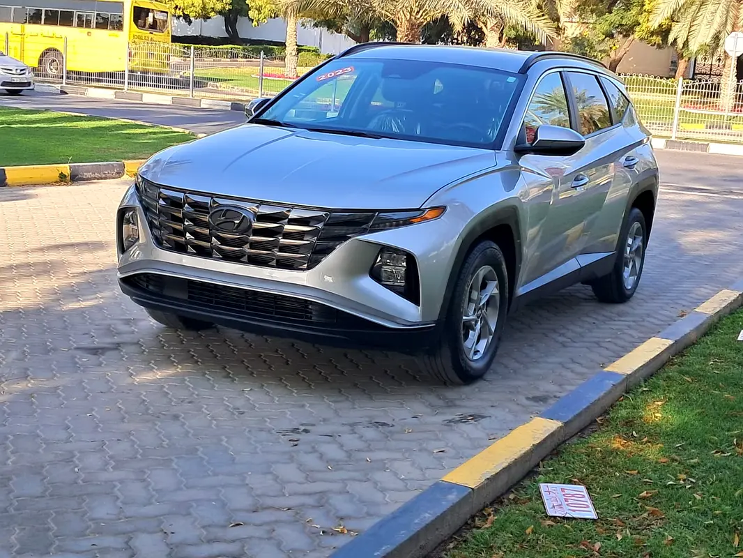 Hyundai Tucson 2023 — photo 1 of 17