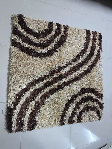 Elegant Small Abstract Modern Rug with Wave Design