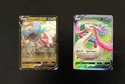 Pokemon Trading Cards: Dracovish V and Milotic V