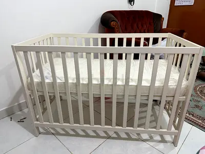 Baby Crib in Excellent Condition
