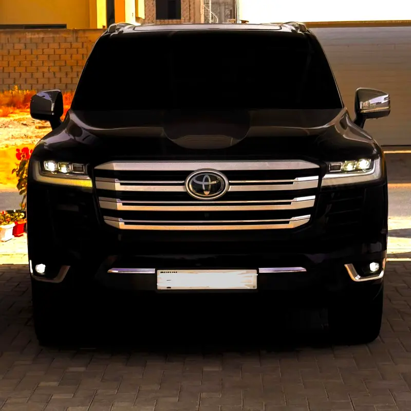 Toyota Land Cruiser 2023 — photo 1 of 14