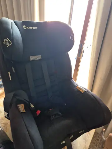 Maxi Cosi Safe and Comfortable Car Seat for Your Little One