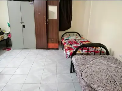 Lady Bedspaces  in Karama close to ADCB metro station exit 1 for Indians