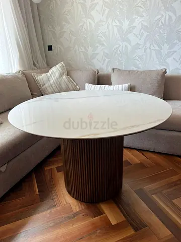 Contemporary Marble Dining round Table with Sculpted Base