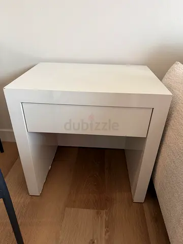 Modern White Nightstand with Drawer