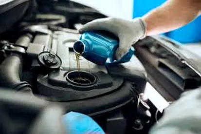 Engine Oil and Filter Change 65Dhs Only