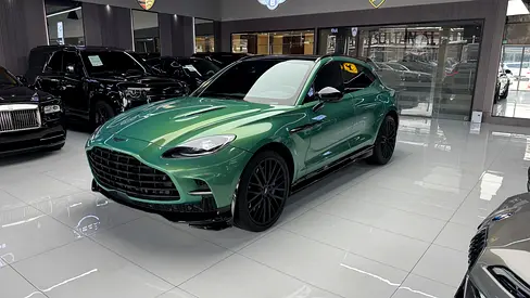 ASTON MARTIN DBX 707