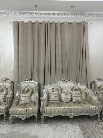 Clean Curtains in perfect shape