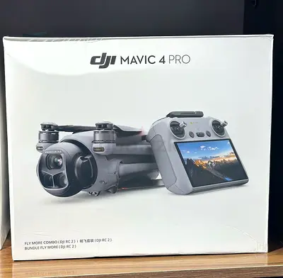 DJI MAVIC 4 PRO
Fly More Combo
(DJI RC 2)