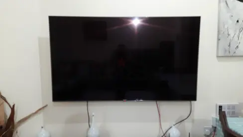 Broken 65 inch panasonic tv ( model TH-65GX655M )