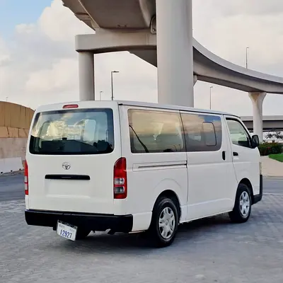 2015 Toyota HIACE — фото 4