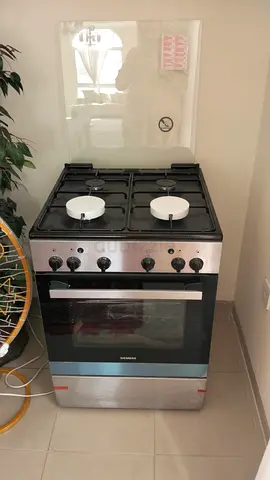 Gas cooker , Brand new . Never used