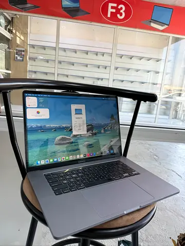 Macbook pro I7 2019