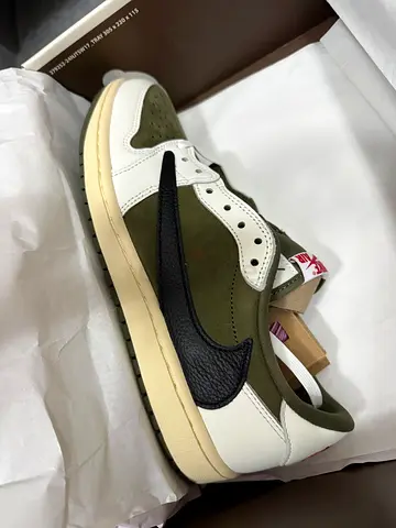 Air Jordan 1 Low Travis Scott Medium Olive 9US/42.5US