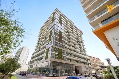 Modern 1BR | Pool & Gym | JVC
