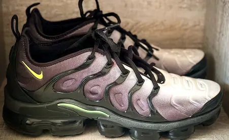 Nike Air Vapormax Plus ‘Neon 95’ – Size 44 EU (US 10) – Original